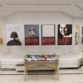 Oтворена изложба ,,Ратне херионе“ у Бањој Луци